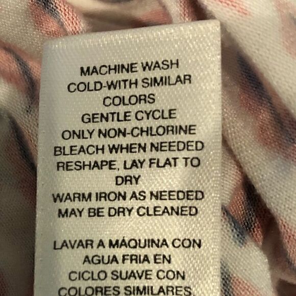 Chico’s Sz 1/S Red & Pink Lips Short Sleeve Casual Fun Relaxed Fit T-Shirt - Picture 5 of 7